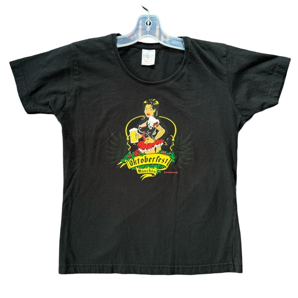 OctoberFest Graphic Beer Girl T-Shirt Women - Picture 1 of 8